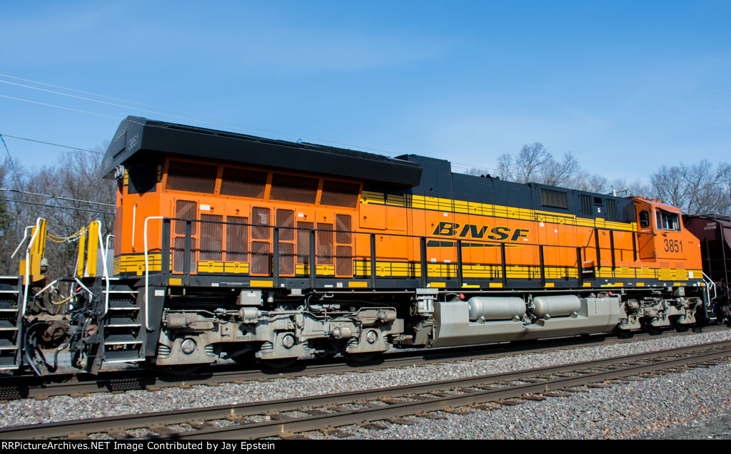 BNSF 3851 is fifth out on the Empty Grain Train 